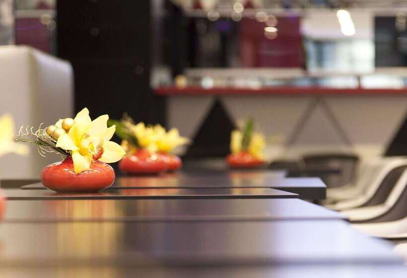 ホテル L Empire Paris   Louvre