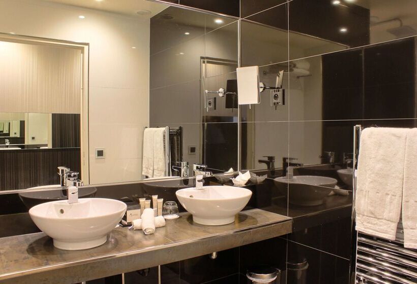 ホテル L Empire Paris   Louvre