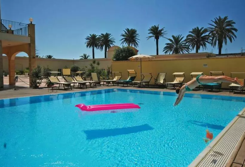 Mahara Hotel & Wellness