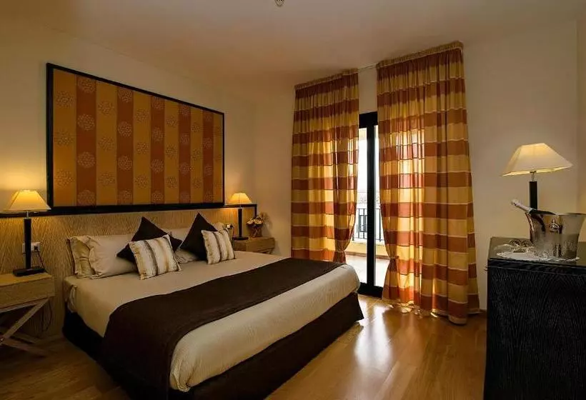 Mahara Hotel & Wellness