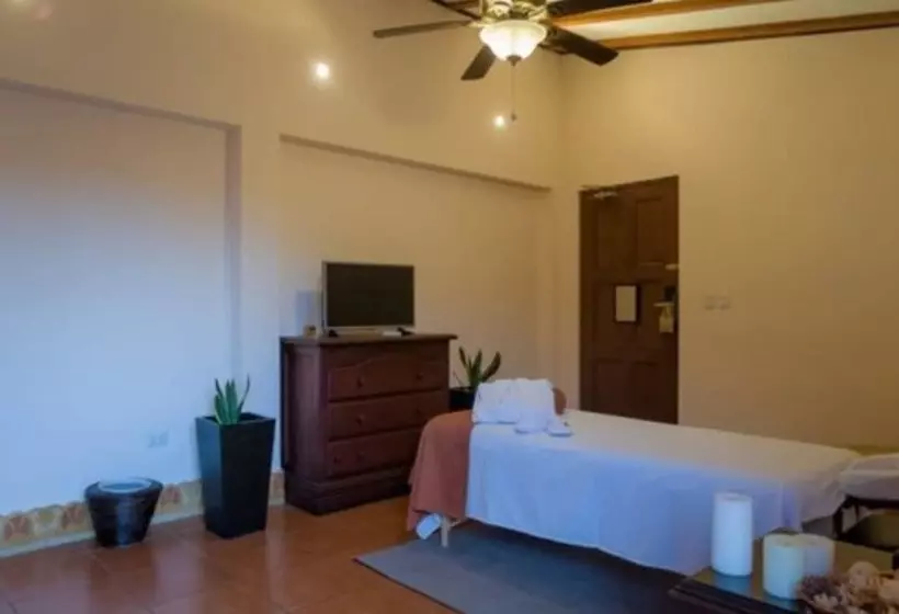 هتل Plaza Colon   Granada Nicaragua