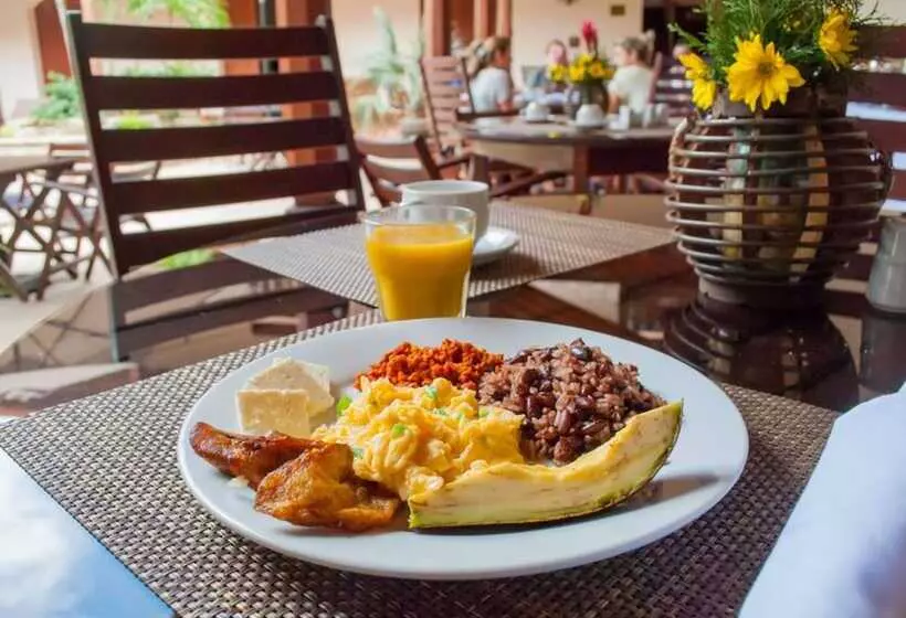 هتل Plaza Colon   Granada Nicaragua