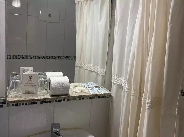 Hotel Punta Del Este Shelton