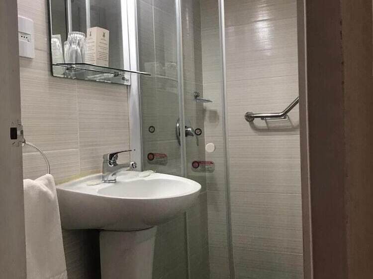 Hotel Punta Del Este Shelton