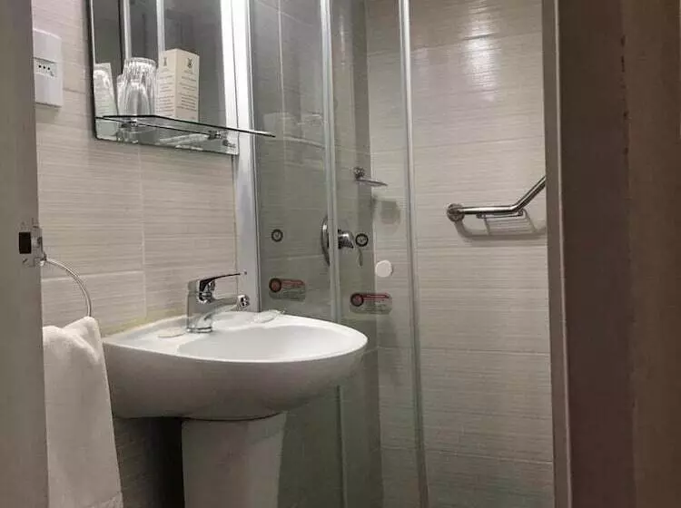 Hotel Punta Del Este Shelton