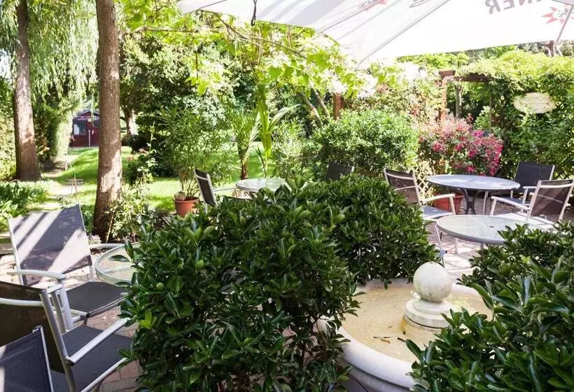 酒店 Garni Schlossgarten