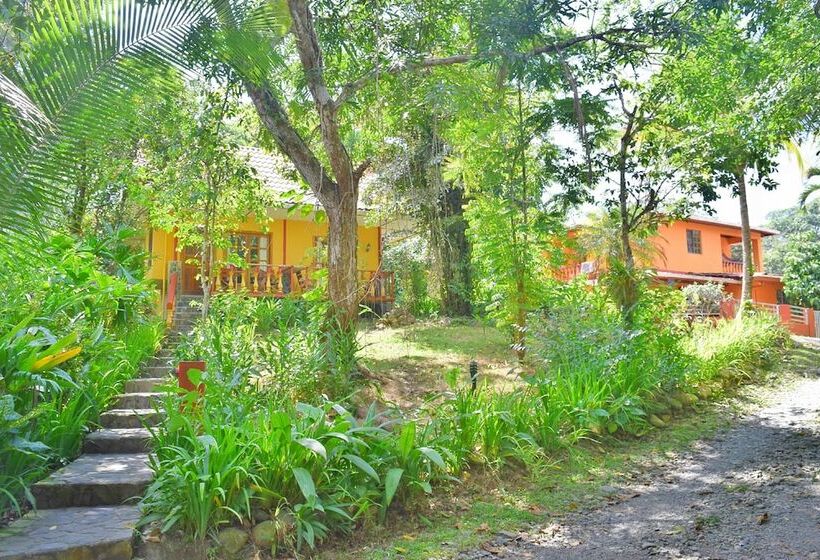 هتل Tres Banderas