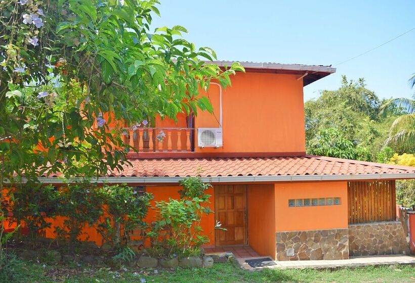 هتل Tres Banderas