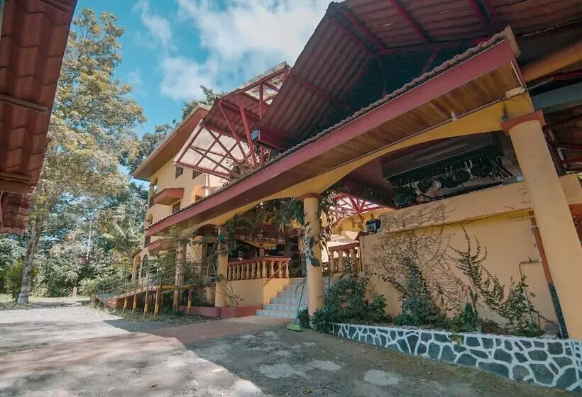 فندق Tres Banderas