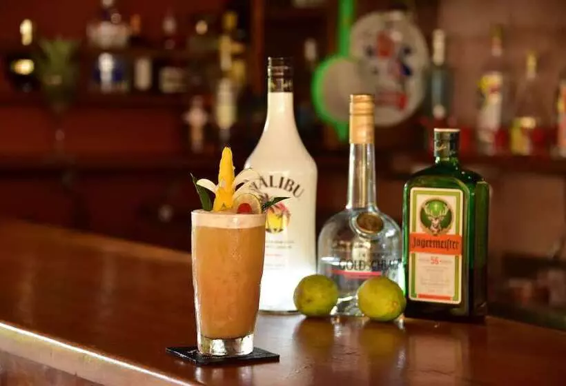 فندق Tres Banderas