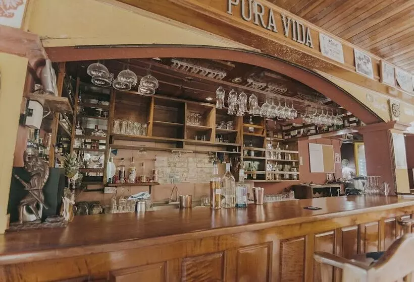 فندق Tres Banderas