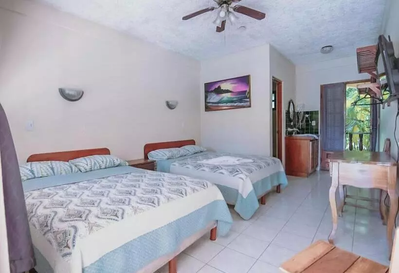 فندق Tres Banderas