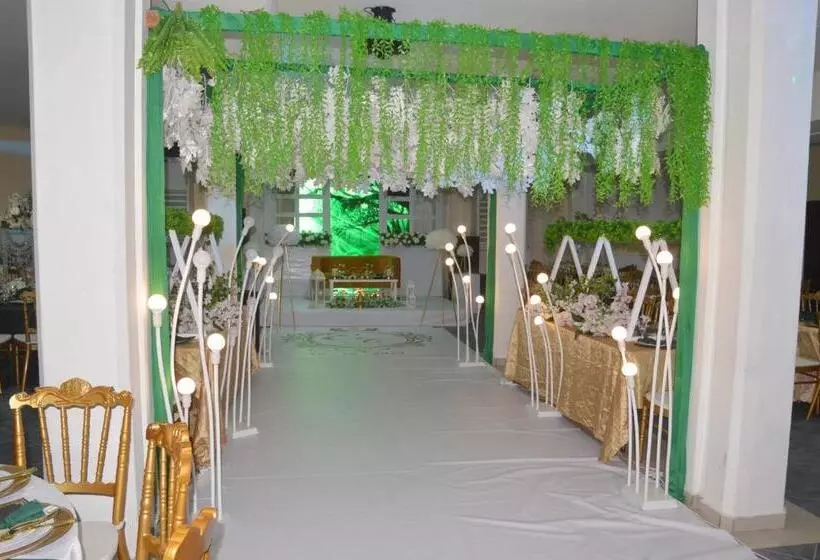 هتل Vallee Des Princes