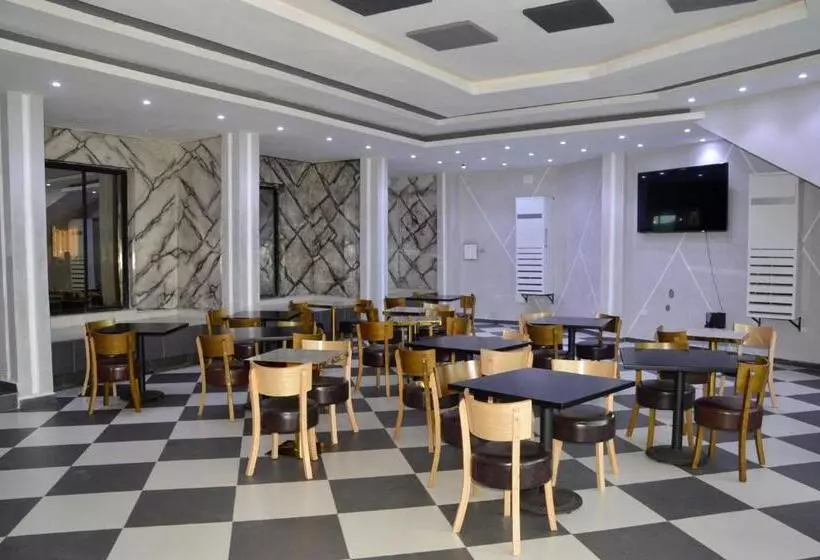 هتل Vallee Des Princes