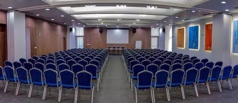 Vitosha Park Hotel   Free Indoor Pool & Parking