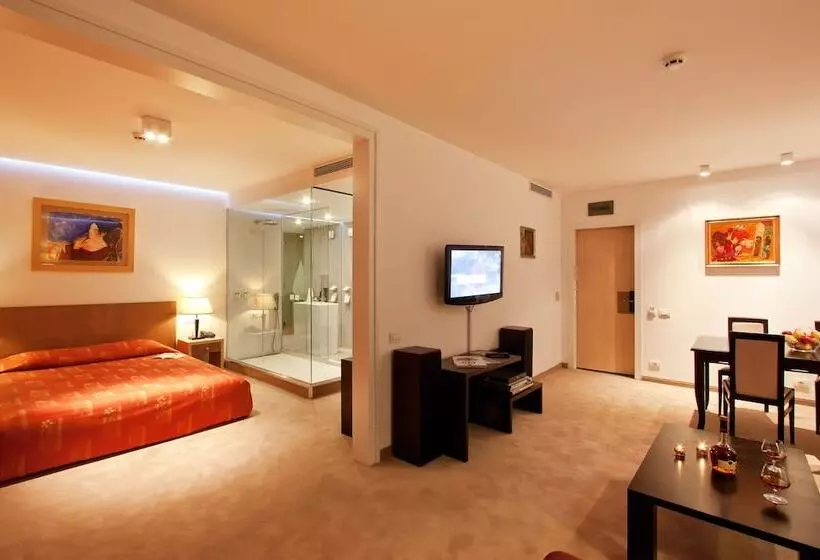 Vitosha Park Hotel   Free Indoor Pool & Parking