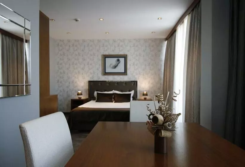 Vitosha Park Hotel   Free Indoor Pool & Parking