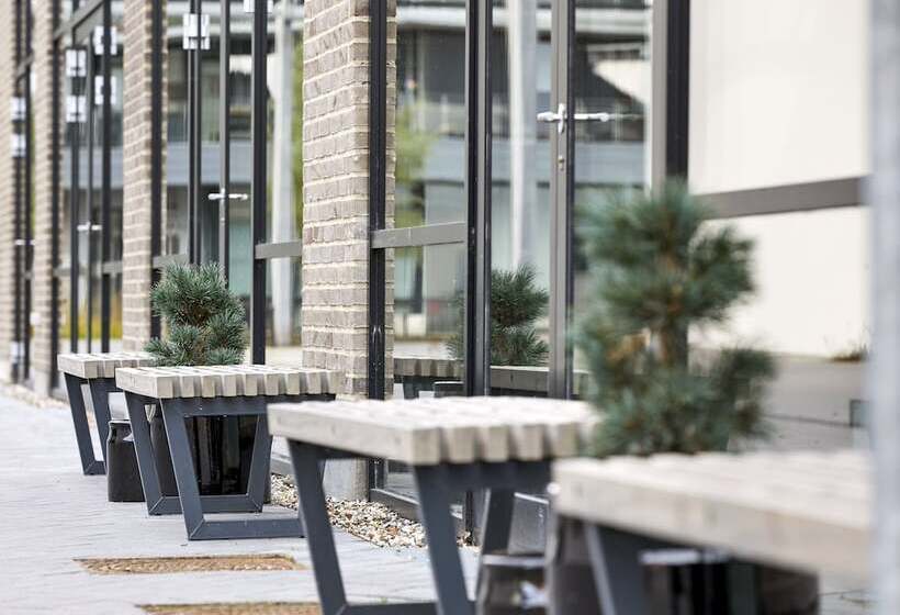 Отель Four Points Flex By Sheraton Aalborg