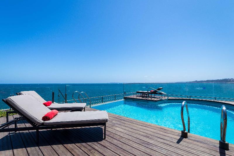 Radisson Blu Acqua Hotel & Spa Concon