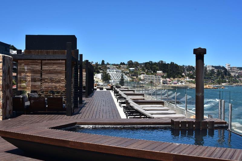 Radisson Blu Acqua Hotel & Spa Concon