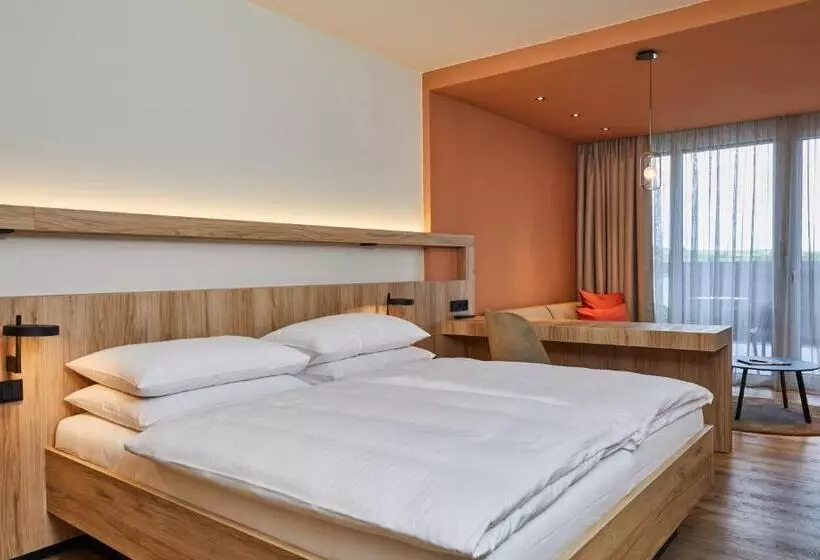 Thermenhotel Stoiser