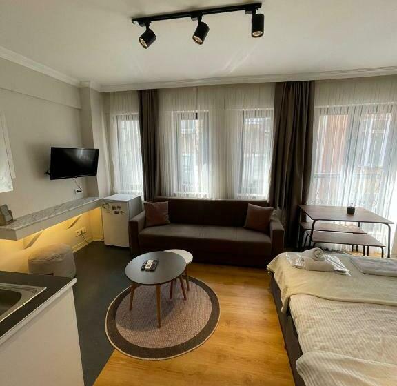 Golden Arrow Sui̇ts Ortaköy