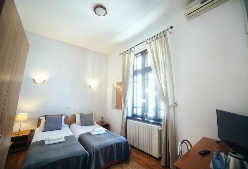 Отель Casa Tomis