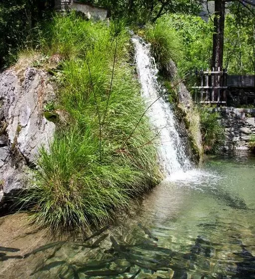 Chalet Sul Lago Hotel In Montagna