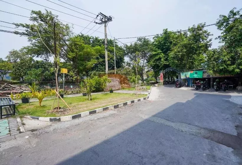 ホテル Oyo 2089 Graha Sakinah Syariah 4