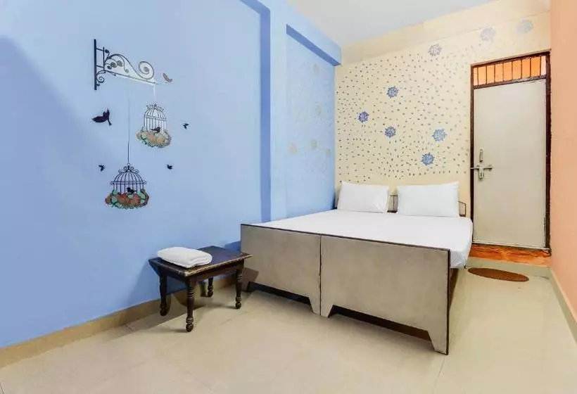 ホテル Vaccinated Staff  Spot On 60711  Radhe Inn