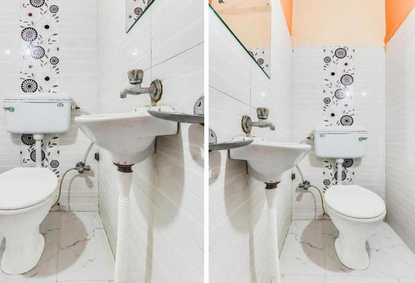 호텔 Vaccinated Staff Spot On 60711 Radhe Inn