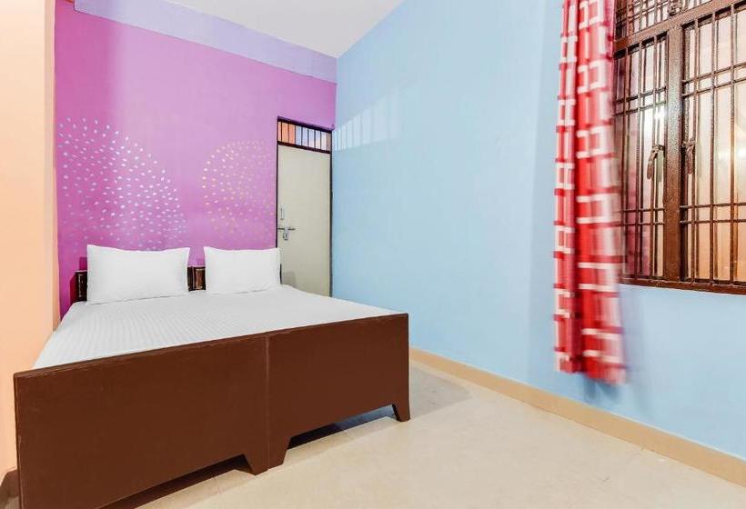 호텔 Vaccinated Staff Spot On 60711 Radhe Inn