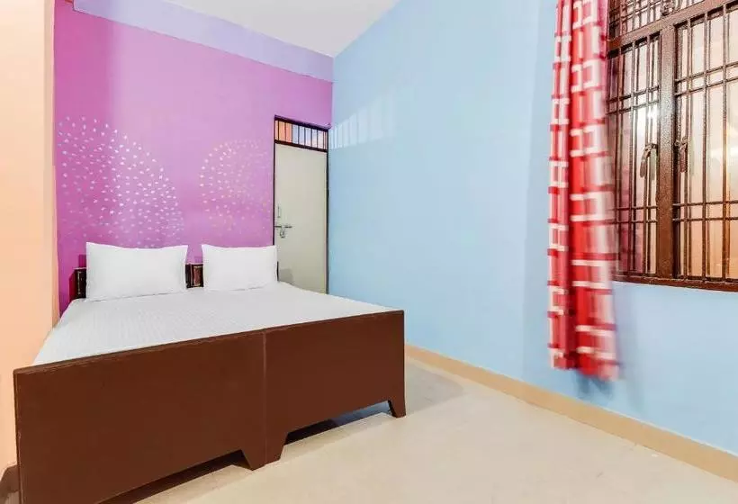 ホテル Vaccinated Staff  Spot On 60711  Radhe Inn