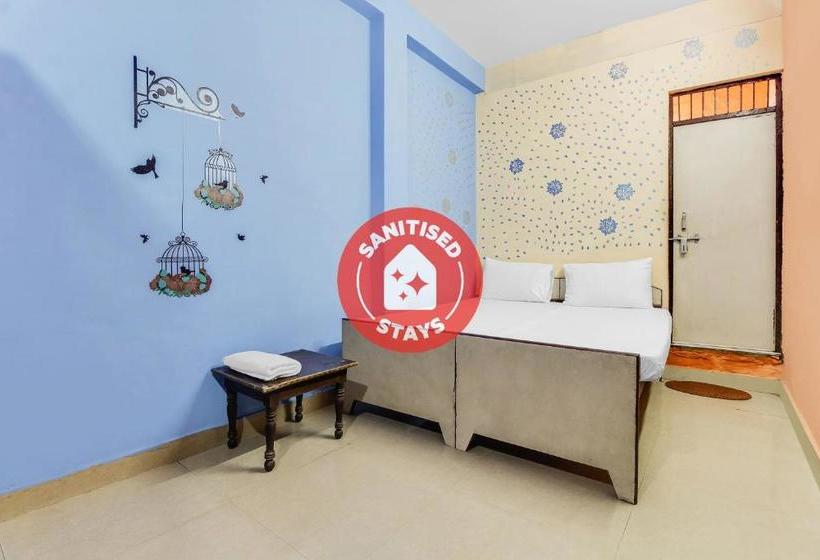 호텔 Vaccinated Staff Spot On 60711 Radhe Inn