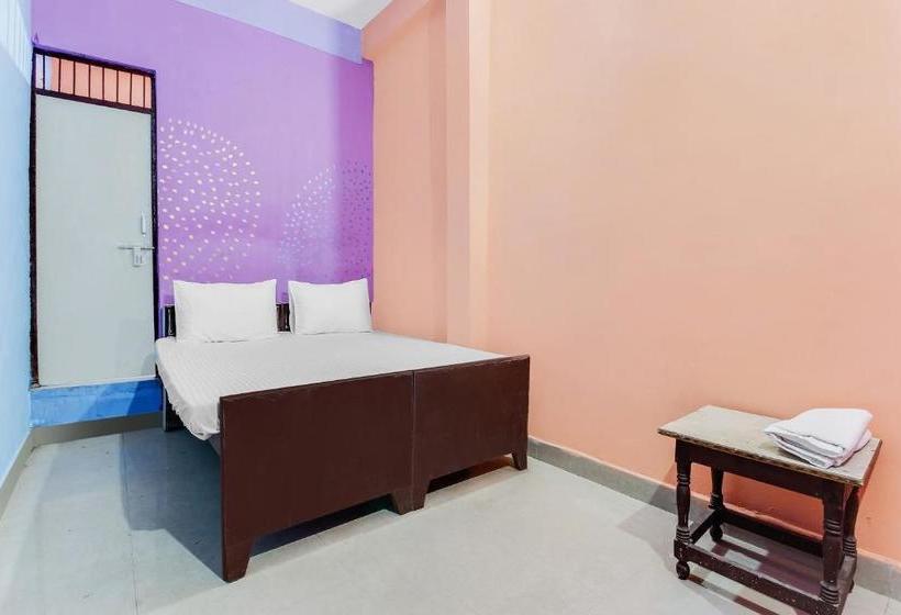 호텔 Vaccinated Staff Spot On 60711 Radhe Inn