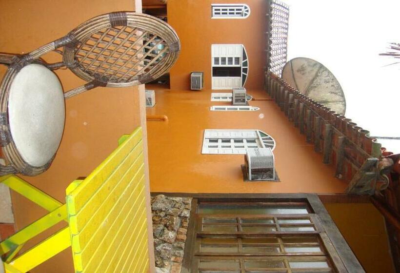 פנסיון Dante Suites