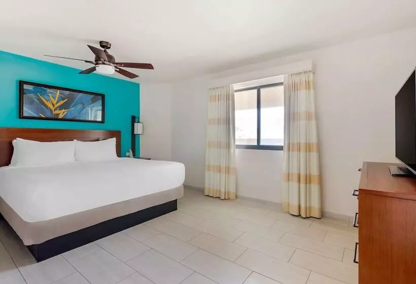 استراحتگاه Hilton Vacation Club Royal Palm St. Maarten