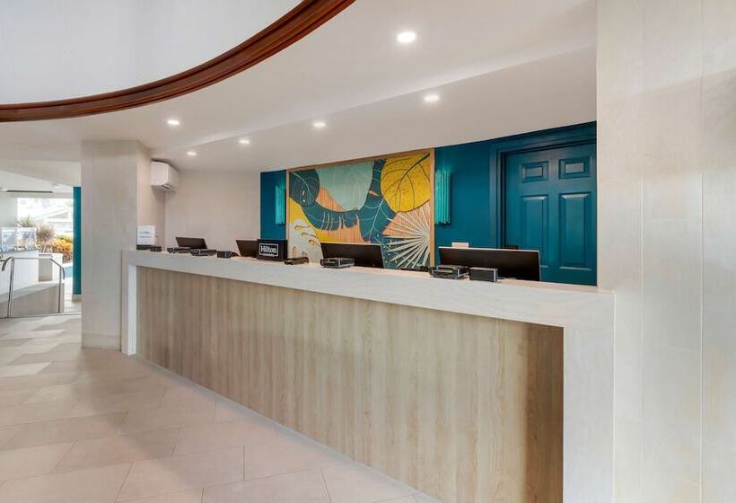 استراحتگاه Hilton Vacation Club Royal Palm St. Maarten