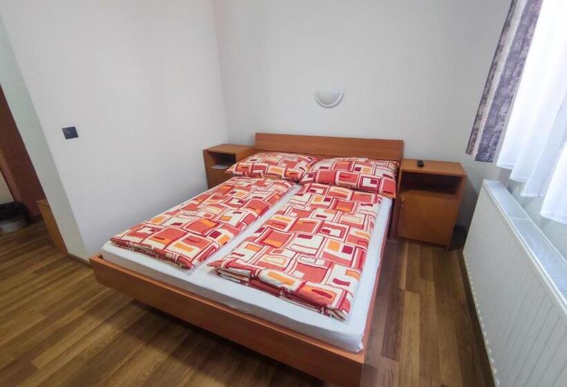 Viktória Panzió Zamárdi