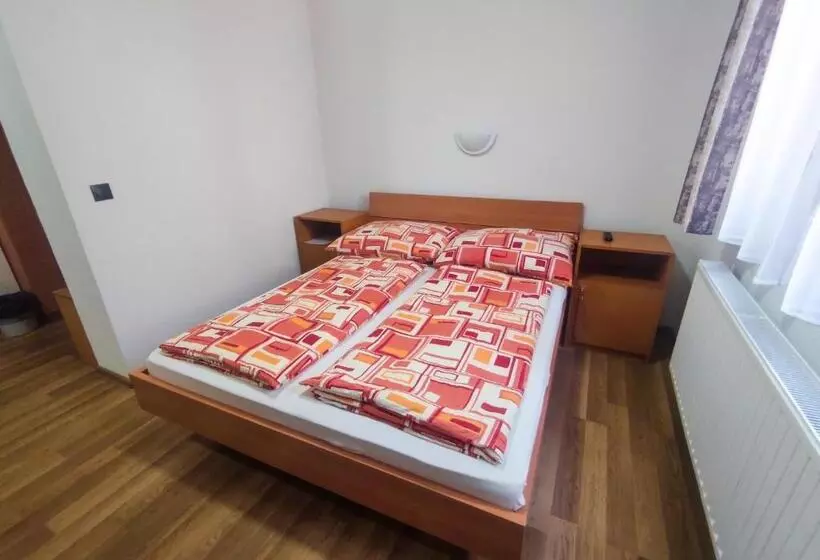 Viktória Panzió Zamárdi