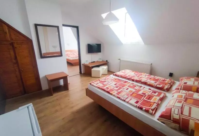 Viktória Panzió Zamárdi