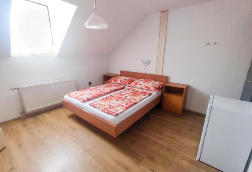 Viktória Panzió Zamárdi