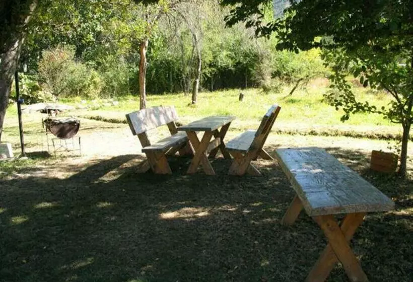 Retkeilymaja Hosteria Tres Picos