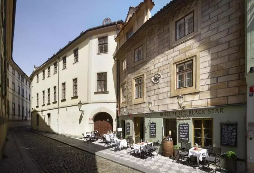 هتل Black Star Suites