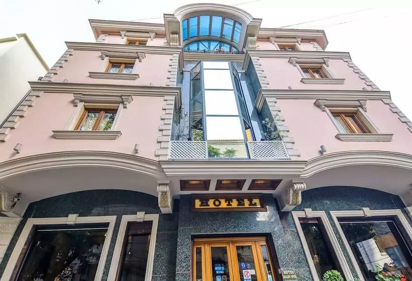 酒店 Brilant Antik