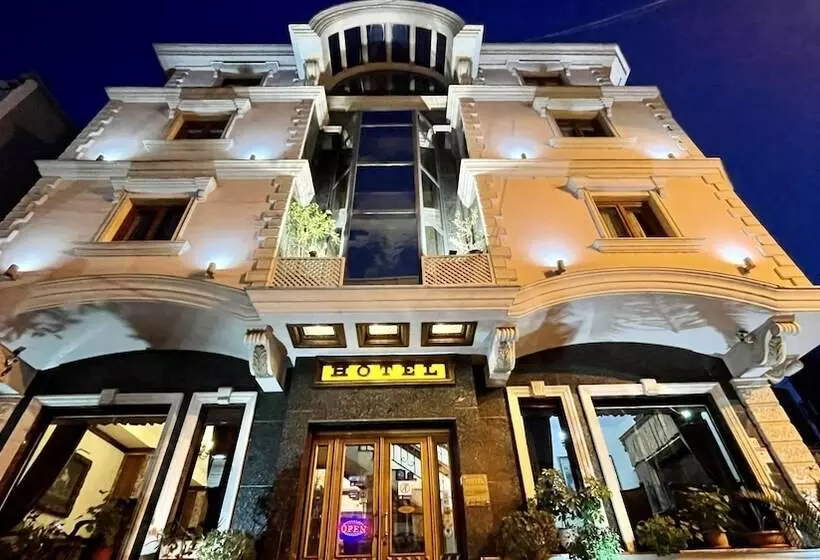 酒店 Brilant Antik