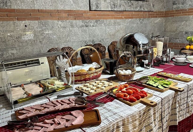 فندق Brilant Antik