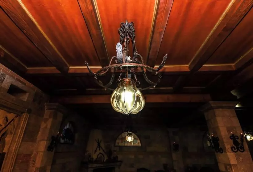 酒店 Brilant Antik