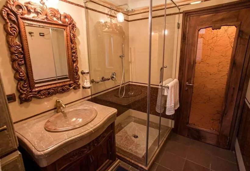 酒店 Brilant Antik