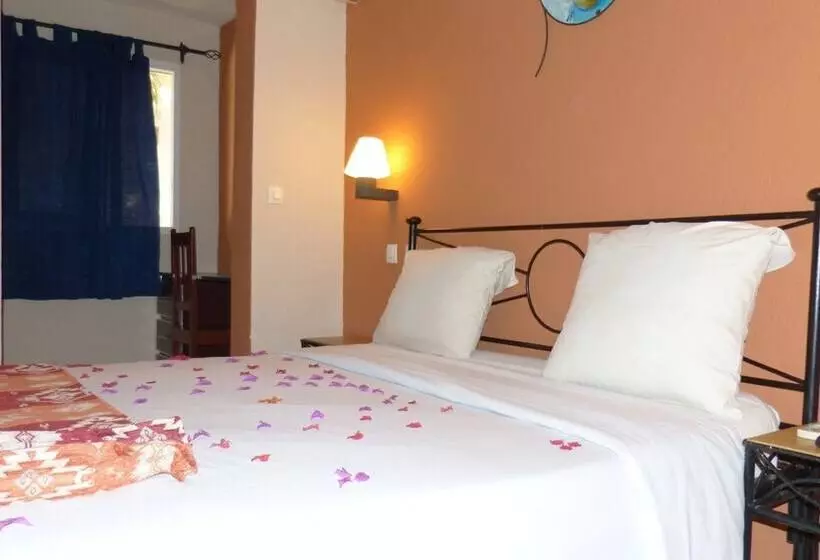 هتل Les Flamboyants